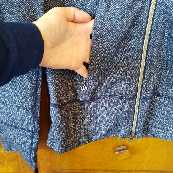 Lululemon Daily Yoga Jacket Herringbone Black Swan Zipper Jacket W4A48S Size 6 - Picture 6 of 15